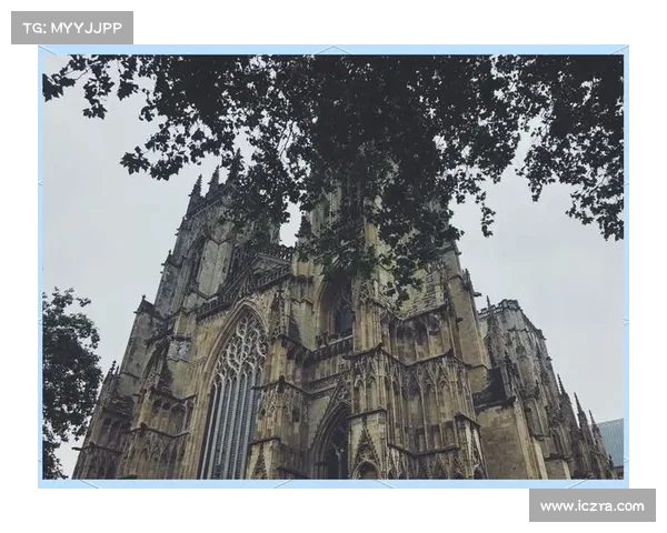 洛里昂周边旅游攻略：探索这座历史悠久的海港城市的魅力与风情